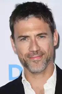 Photo de Adam Rayner