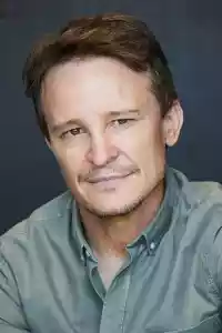 Photo de Damon Herriman