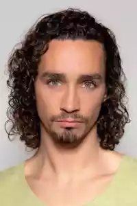 Photo de Robert Sheehan